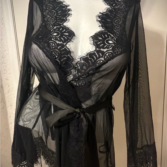 Frederick's of Hollywood Sheer Black Lace Robe Set NWT - Picture 3 of 8